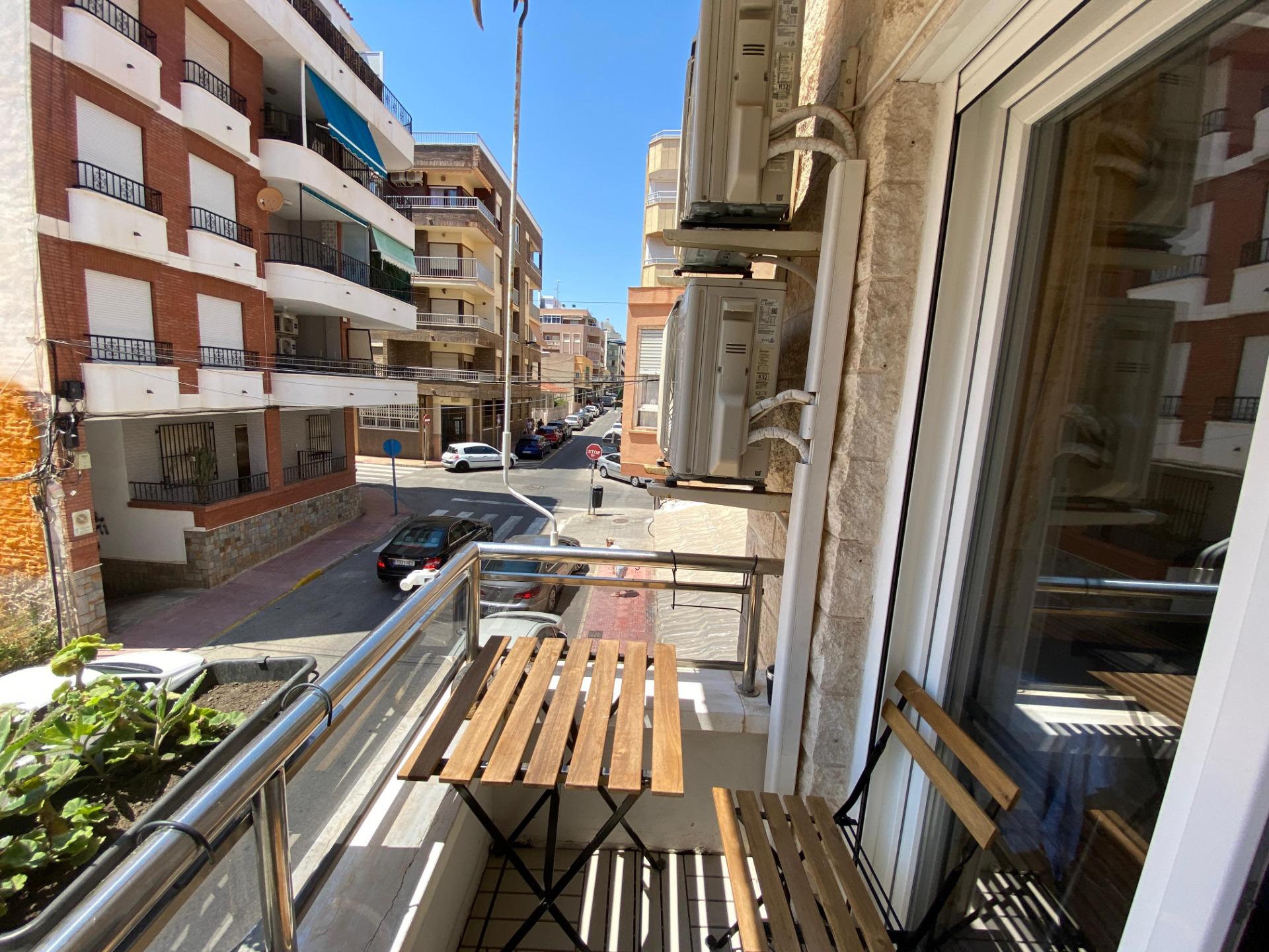 Felújított apartman a Playa del Curánál Torreviejában - Kép 2