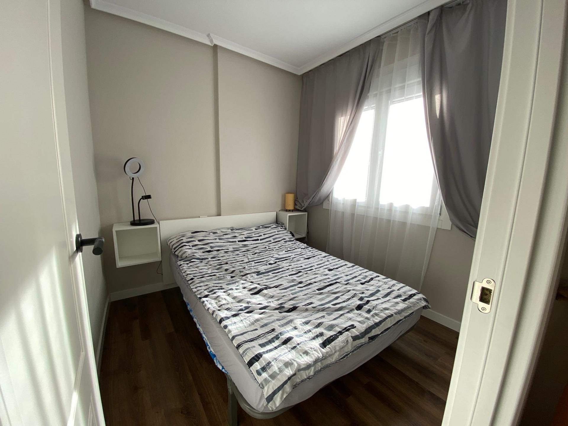 Felújított apartman a Playa del Curánál Torreviejában - Kép 6