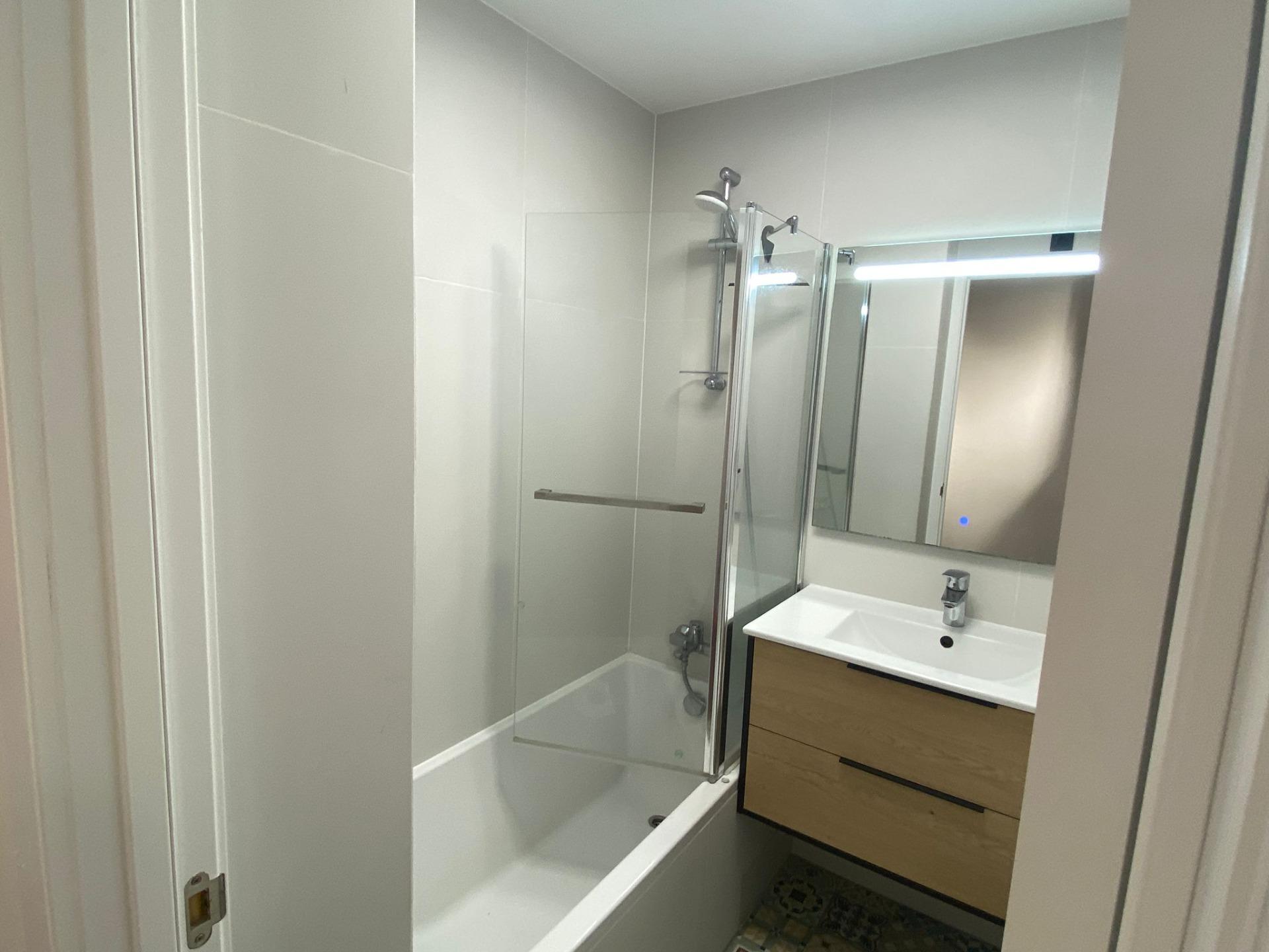 Felújított apartman a Playa del Curánál Torreviejában - Kép 13