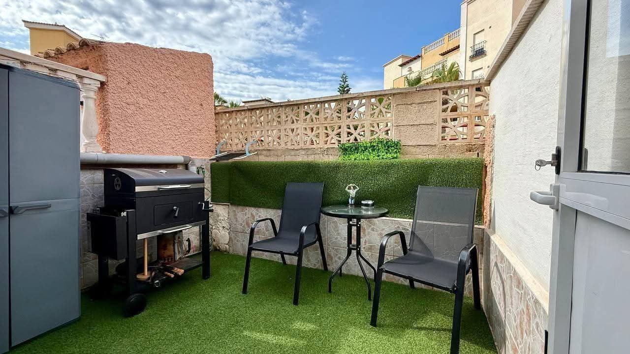 Felújított bungaló Torreviejában - Kép 27