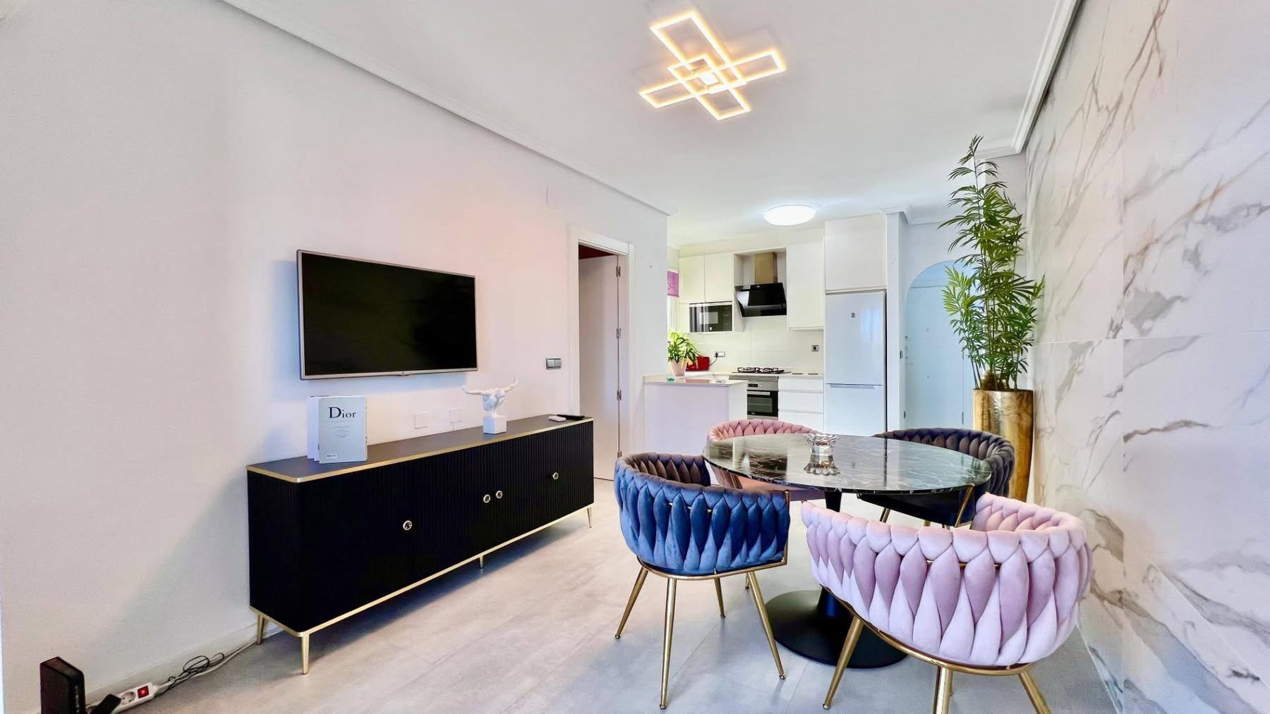 Gyönyörűen felújított és berendezett penthouse - Kép 5