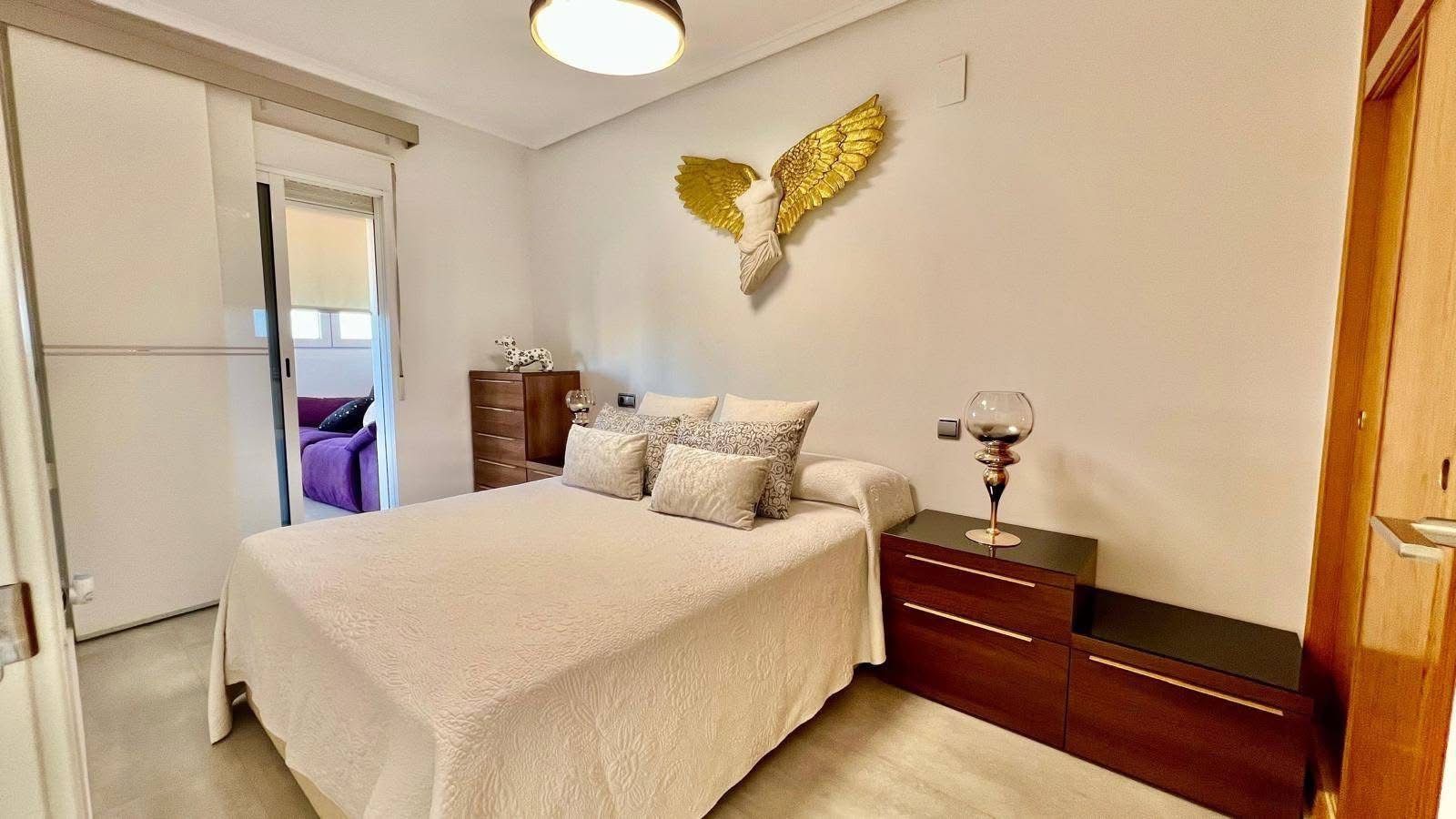 Gyönyörűen felújított és berendezett penthouse - Kép 8