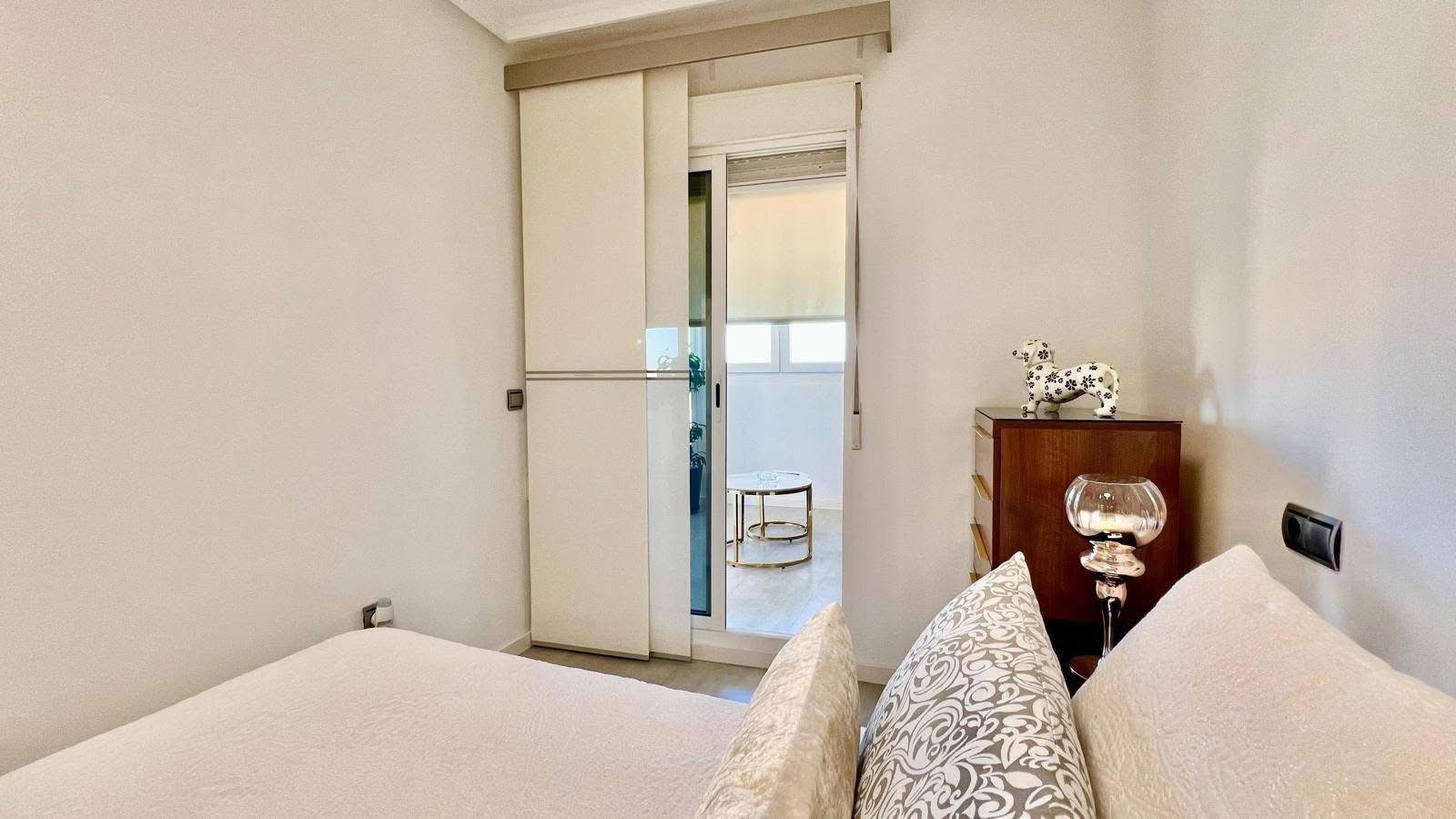 Gyönyörűen felújított és berendezett penthouse - Kép 10